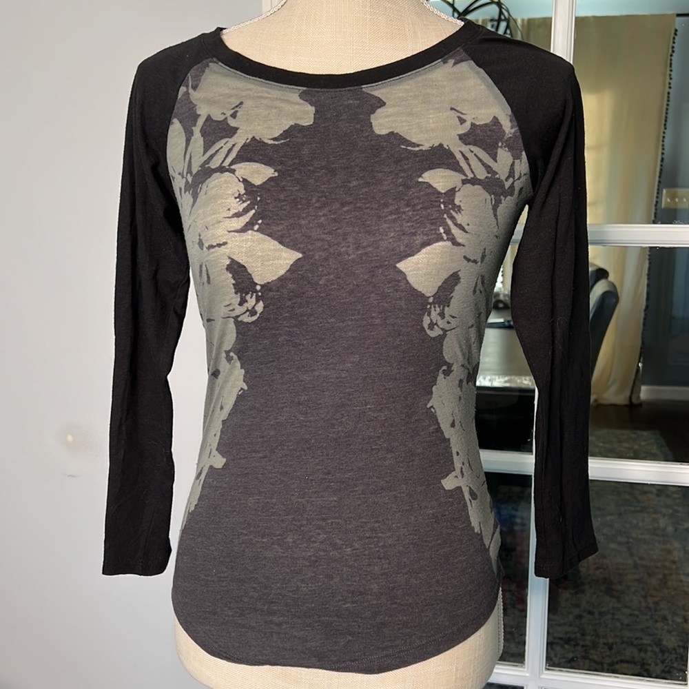 AMERICAN EAGLE long sleeve baseball tee, grey, size XS